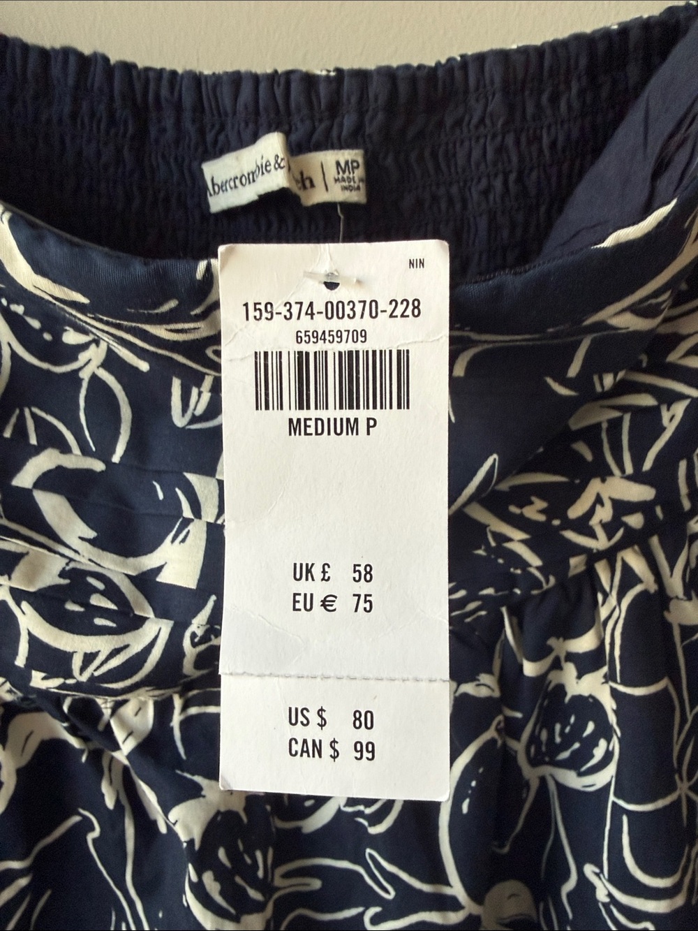 Abercrombie & Fitch Navy and White Floral Puff-Sleeve Mini Dress MP lined - Picture 3 of 5